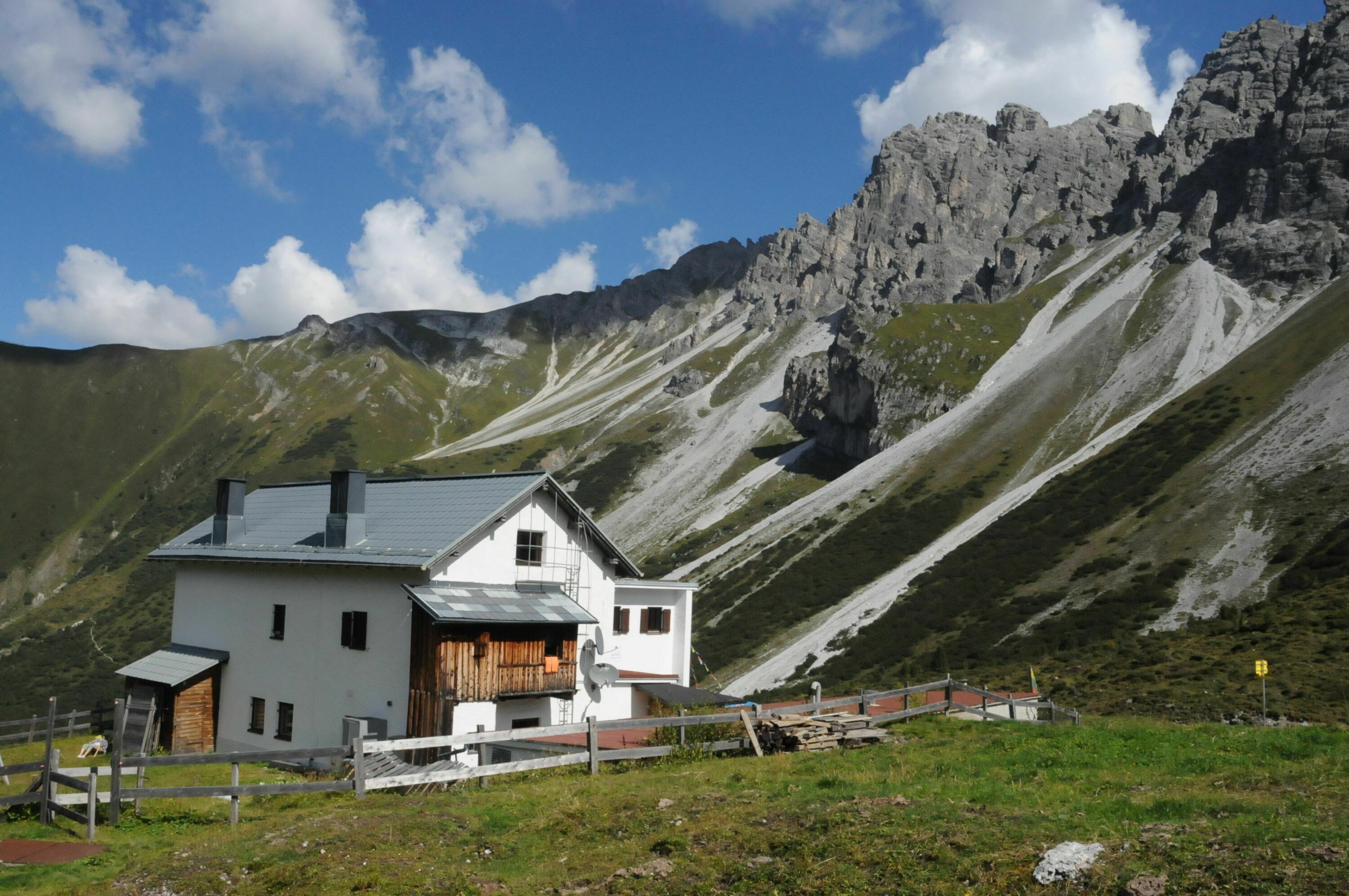 Adolf Pichler H Tte Tirol Touren Wetter Zimmer Bergwelten