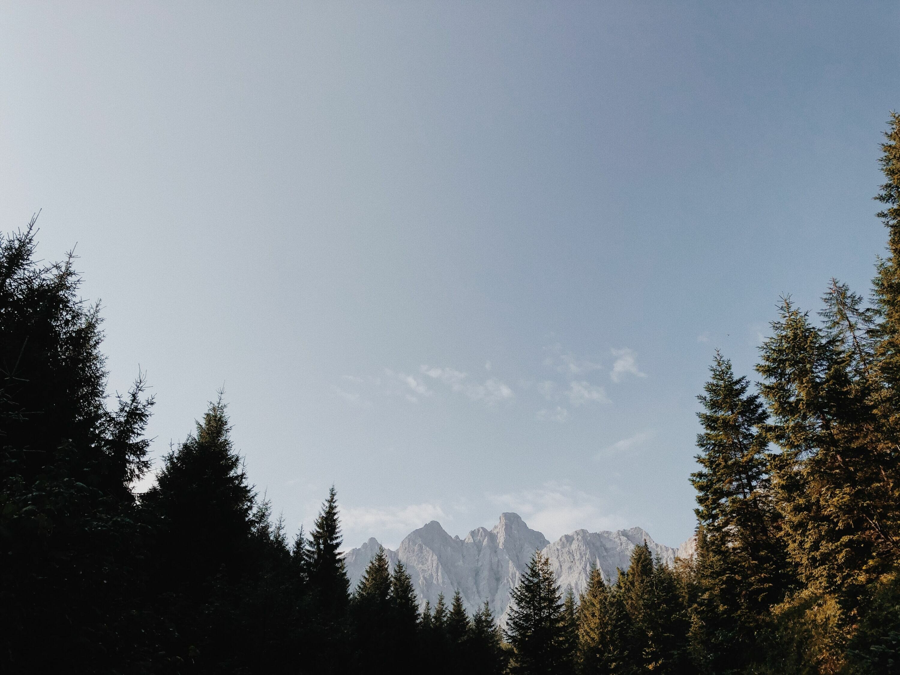 Ernst Wandert Weit: Karwendel-Durchquerung In 6 Etappen | Bergwelten