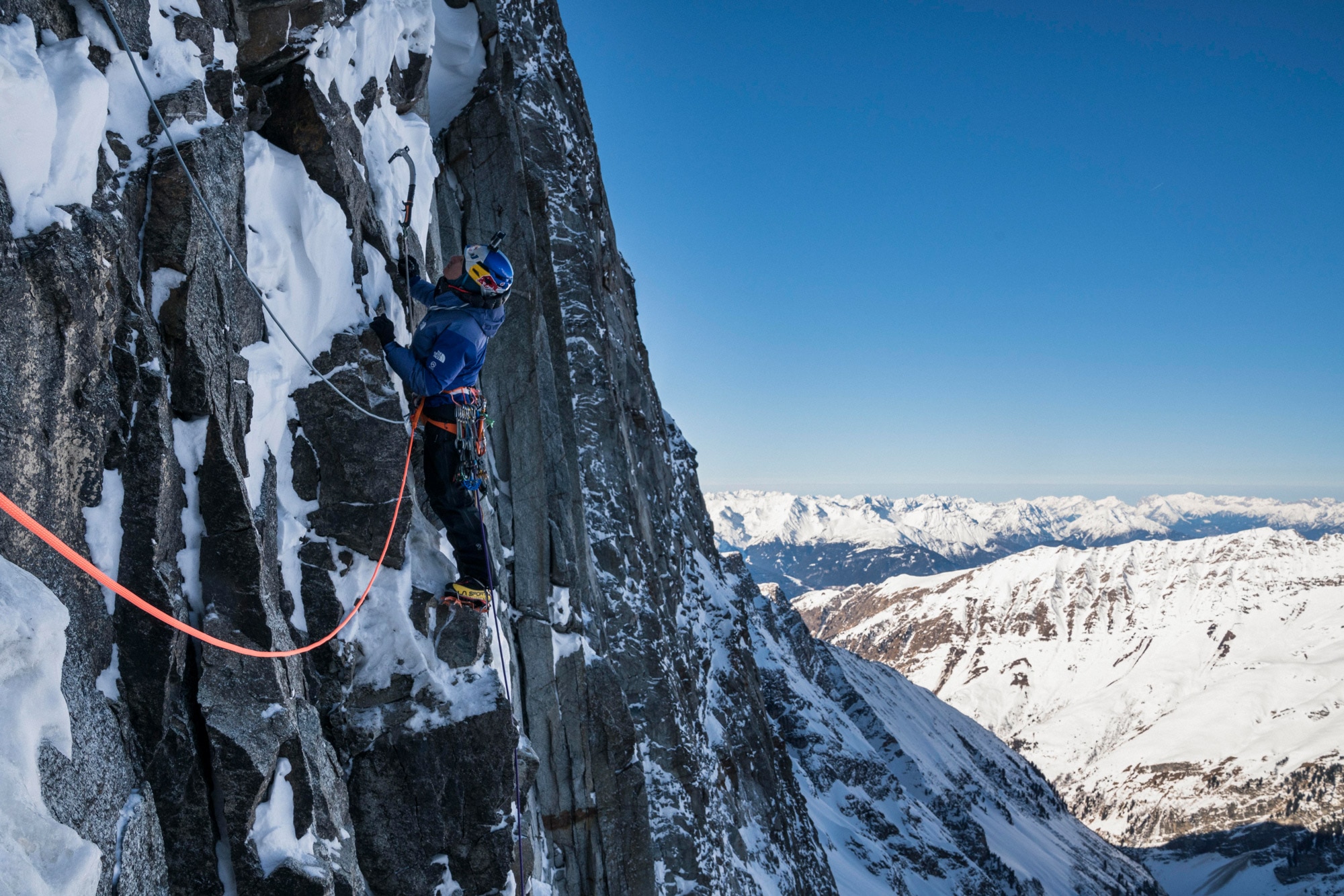 David Lama knackt „Sagzahn-Verschneidung" | Bergwelten