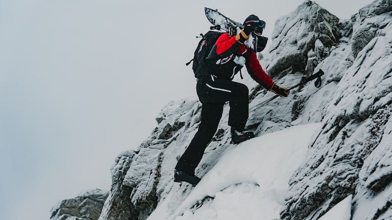 Alex Payer weiß, dass fürs richtige Skitourentraining drei Aspekte zählen: Ausdauer, Kraft und Kondition.