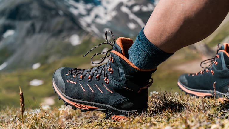 LOWA RANDIR GTX MID: Der moderne Trekkingschuh für anspruchsvolles Terrain.