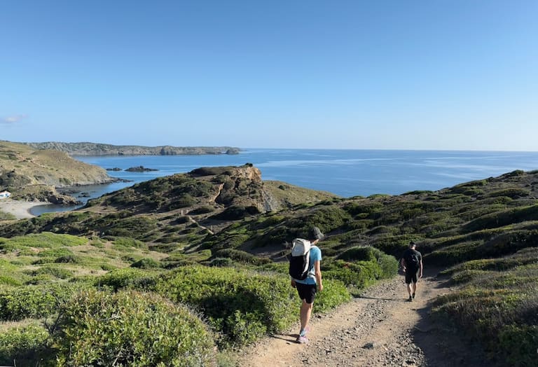 Der Camí de Cavalls führt zu den schönsten Stränden von Menorca.