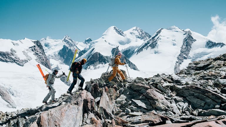 Damit sich Alpinsportler den veränderten Bedingungen anpassen können, hat Salewa vielseitige Produkte entwickelt.