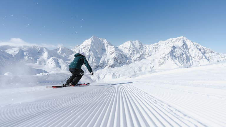 Auf den bestens präparierten Pisten macht das Skifahren gleich doppelt so viel Freude.