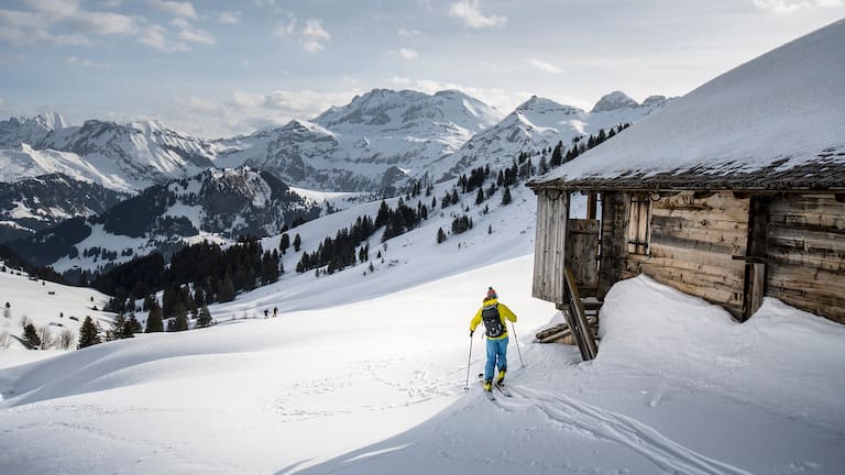Skitourengeher in den Schweizer Bergen
