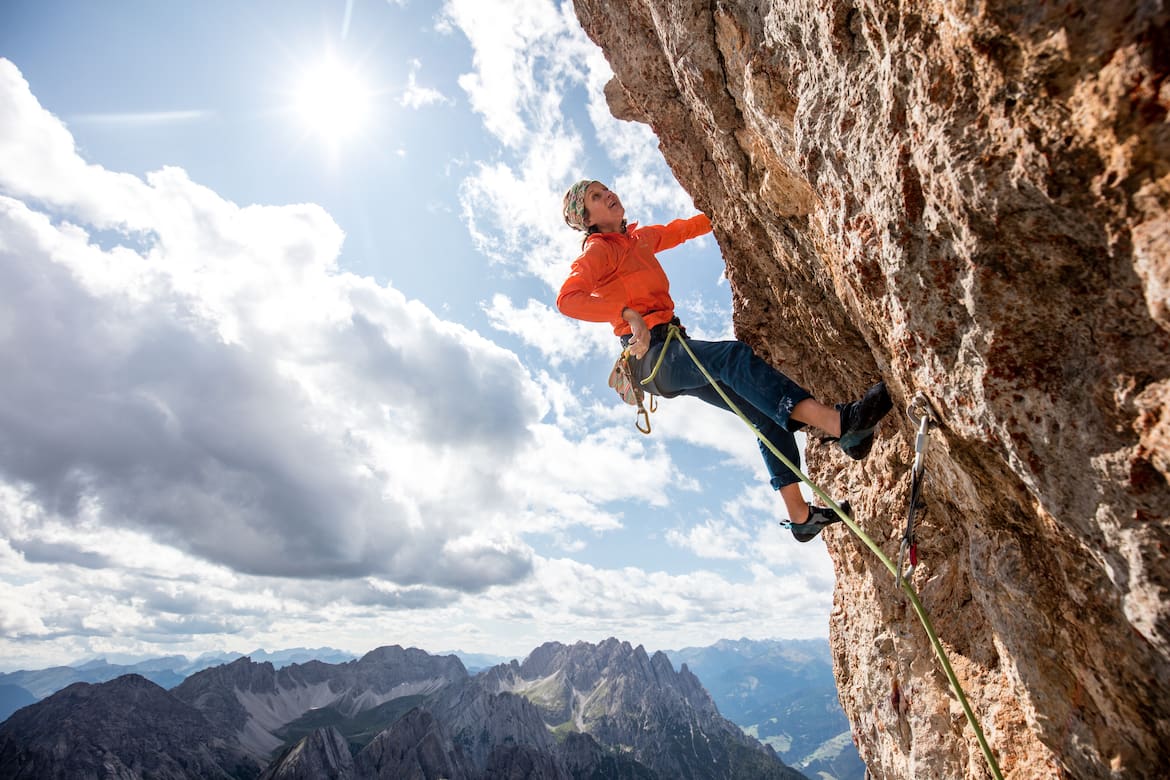 Lisi Steurer spricht im Podcast darüber, wohin sich die Schwierigkeiten im Klettern entwickeln