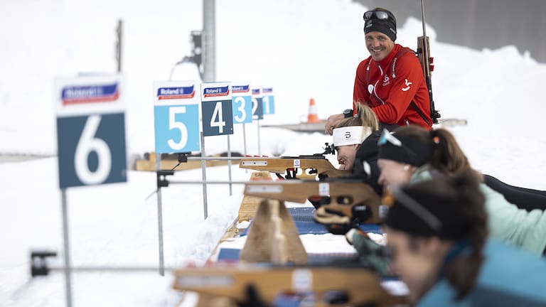 Bei den verschiedenen Kursen der Biathlon Academy bekommt man einen ersten Einblick in den Biathlonsport.