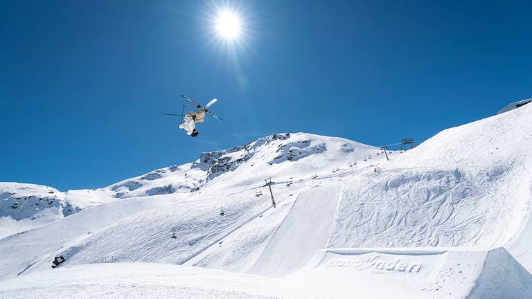 Das Engadin ist ein Paradies für Abenteurer auf und abseits der Piste.