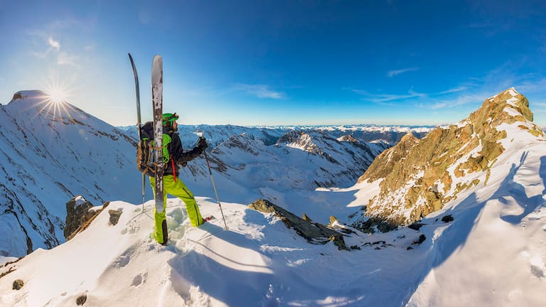 Skitourengehen, Berggipfel, Ausblick