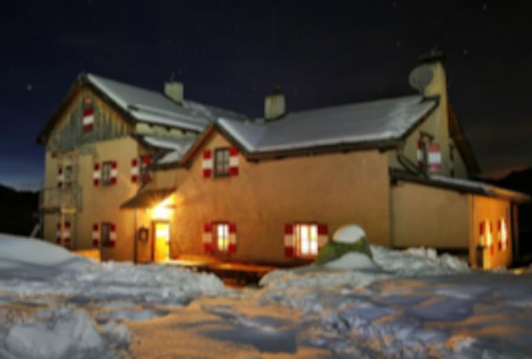 Die Kasseler Hütte im Winter