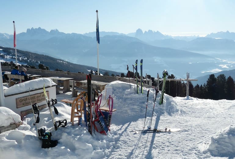 Vor allem Rodler kommen im Winter gerne auf die Klausner Hütte.