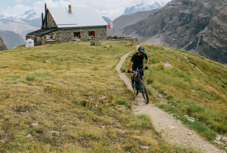 Mountainbiken im Zmutttal, rund um die Schönbielhütte