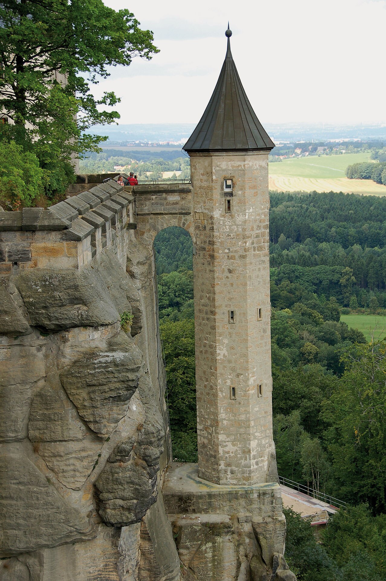 Wie lange dauert der Aufstieg zur Festung Königstein?