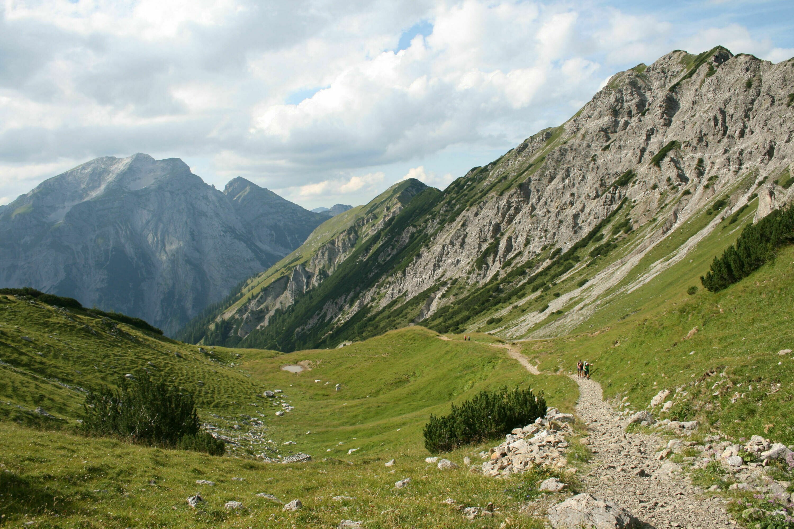 Wandern: Adlerweg - Etappe 10: Falkenhütte - Karwendelhaus - 3:30 H - 9 ...