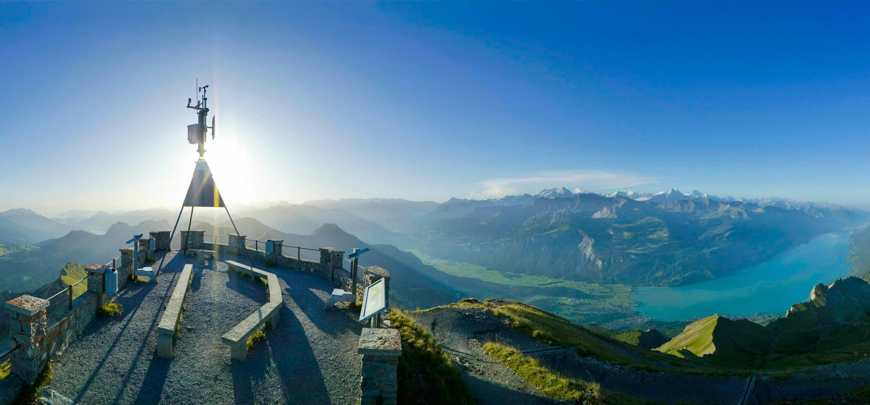 Wandern Brienzergrat Rothorn Harder Kulm 7 30 H 20 Km Bergwelten