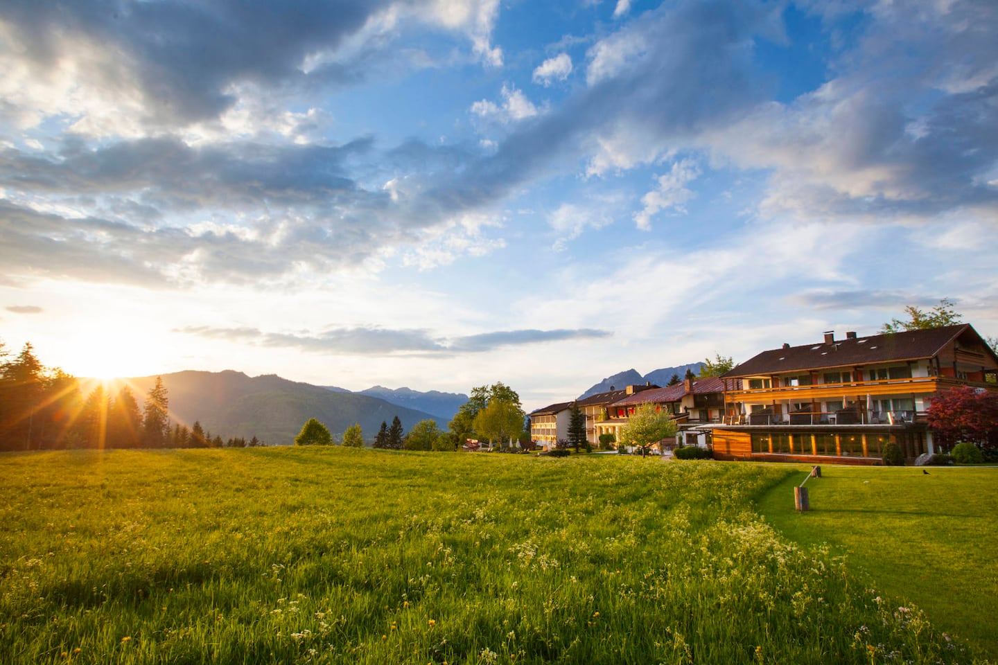 Alm- & Wellnesshotel Alpenhof Bayern - Bergwelten